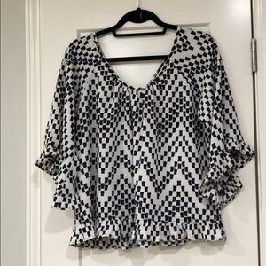 Flowy patterned top